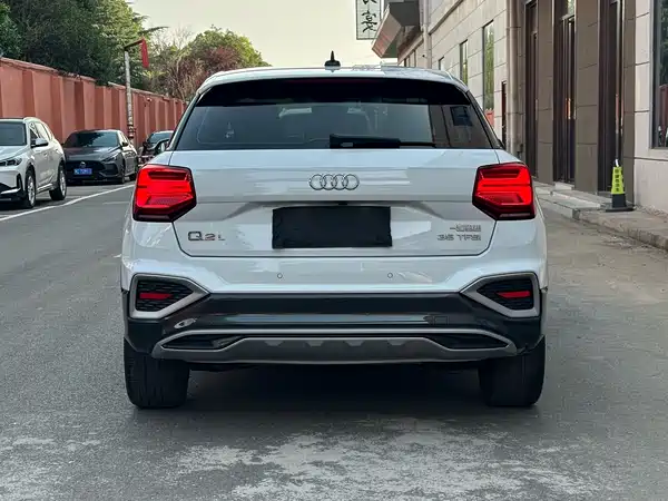Audi Q2L 2022