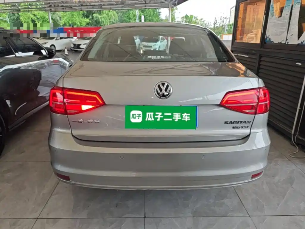Volkswagen Sagitar 2017