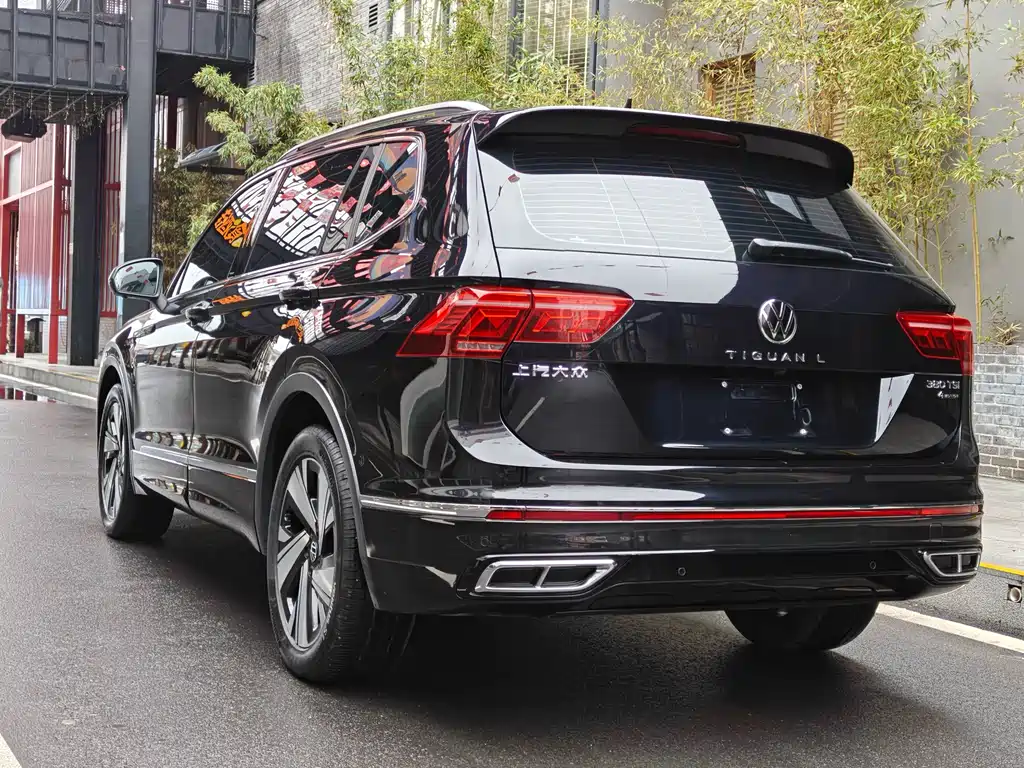 Volkswagen Tiguan L 2023 — фото 7