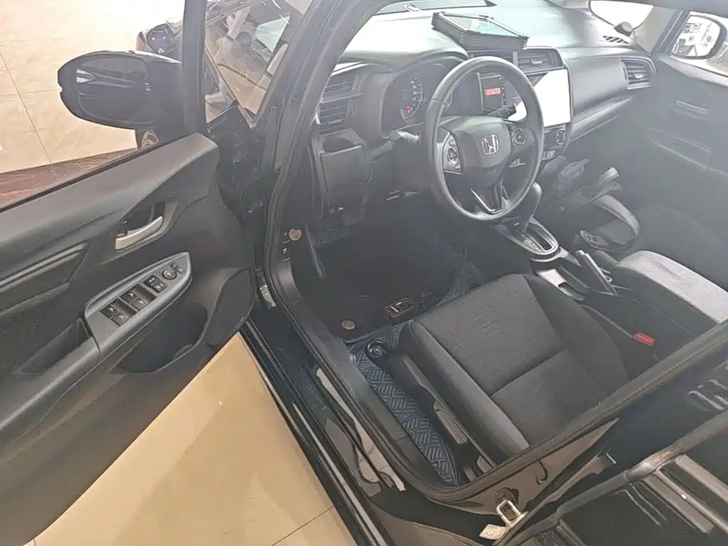 Honda Fit 2018 — фото 16