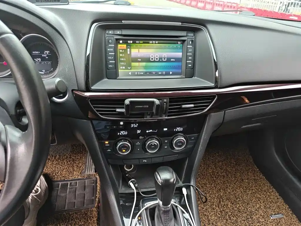 Mazda Atenza 2014