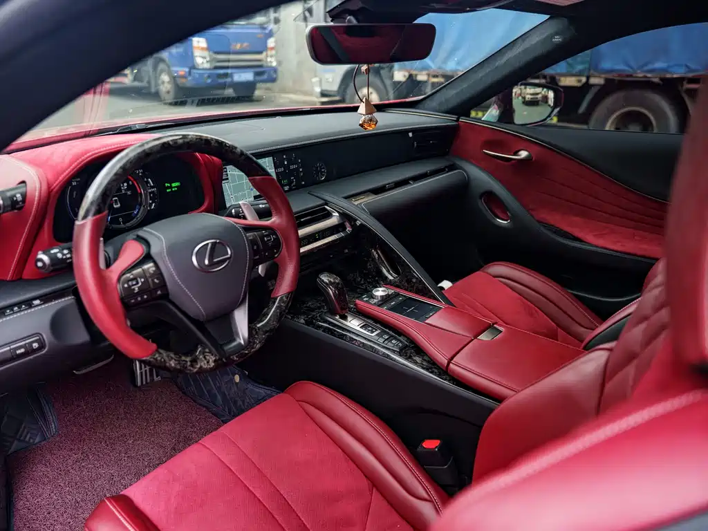 Lexus LC 2019 — фото 9