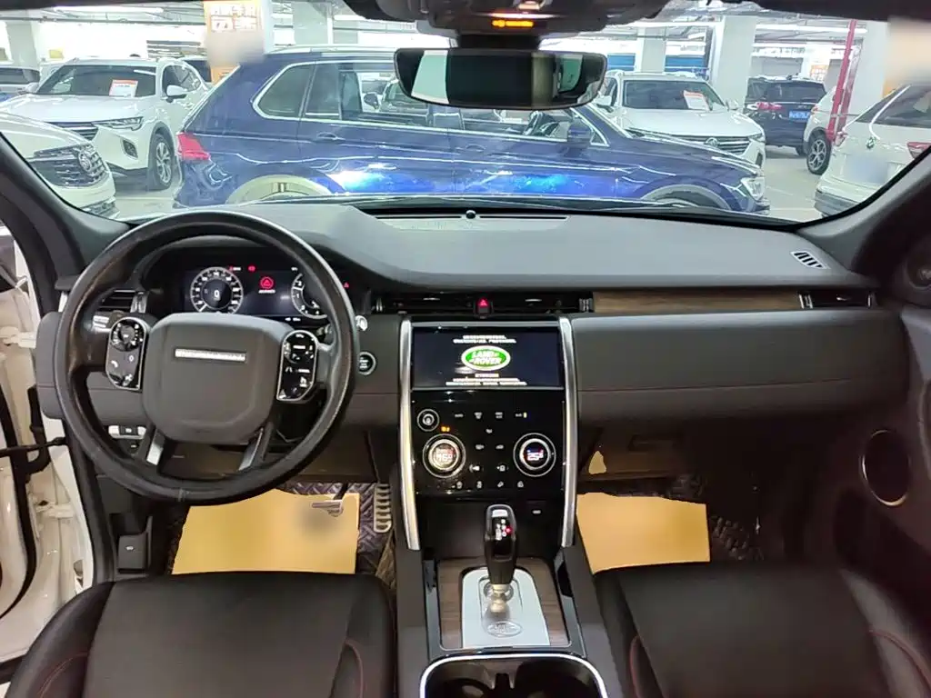 Land Rover Discovery Sport 2021 — фото 10