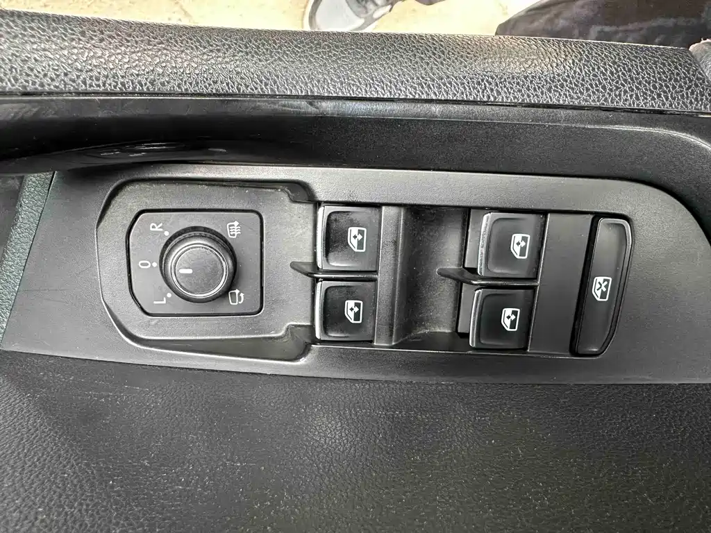 Skoda Karoq 2022 — фото 11