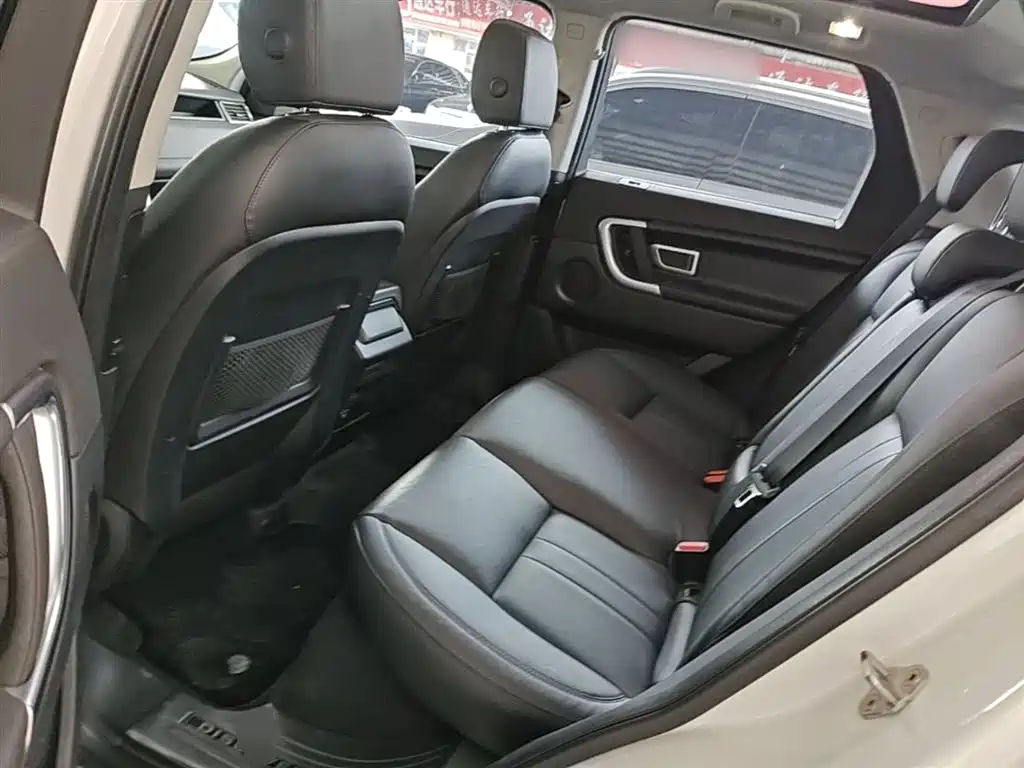 Land Rover Discovery Sport 2018 — фото 17