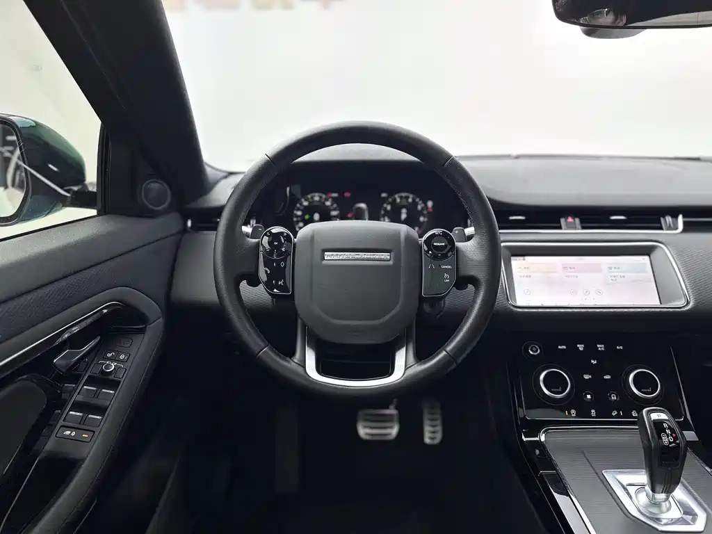 Land Rover Range Rover Evoque 2020 — фото 11