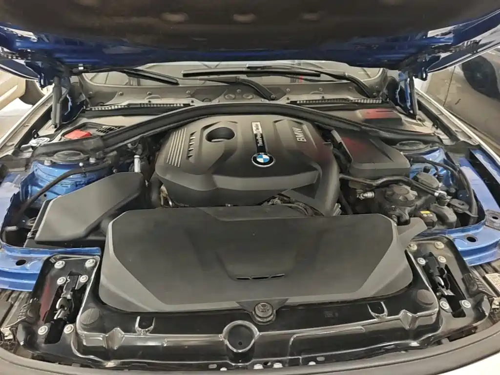 BMW 3 Series 2018 — фото 13
