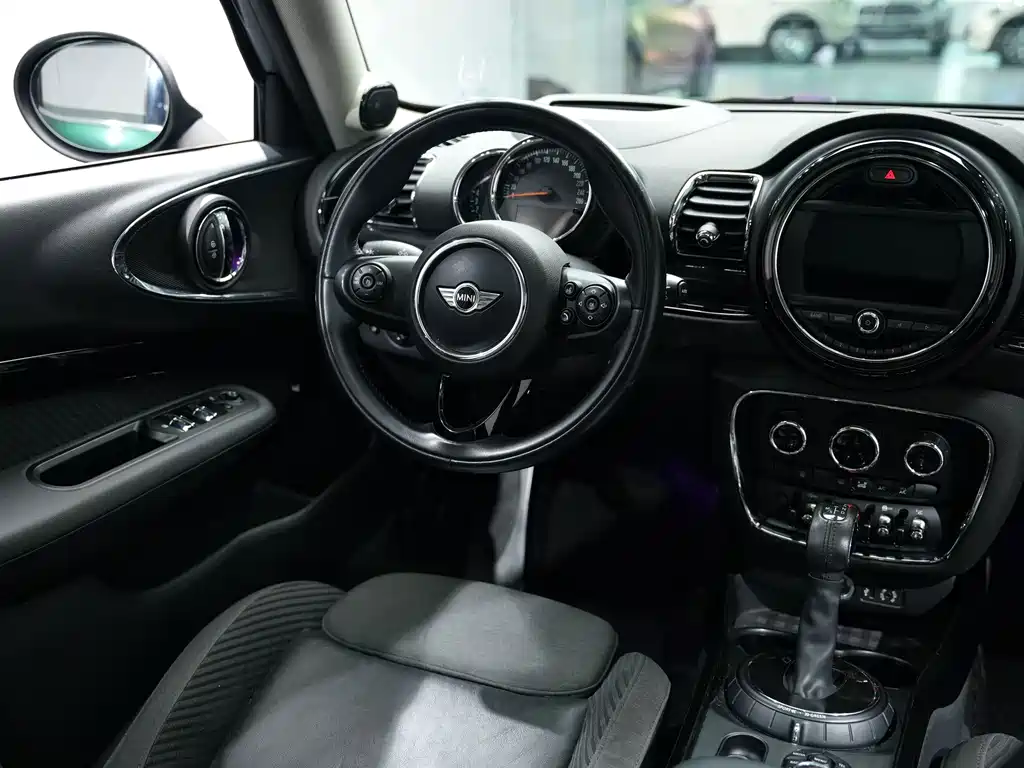 MINI Clubman 2016 — фото 17