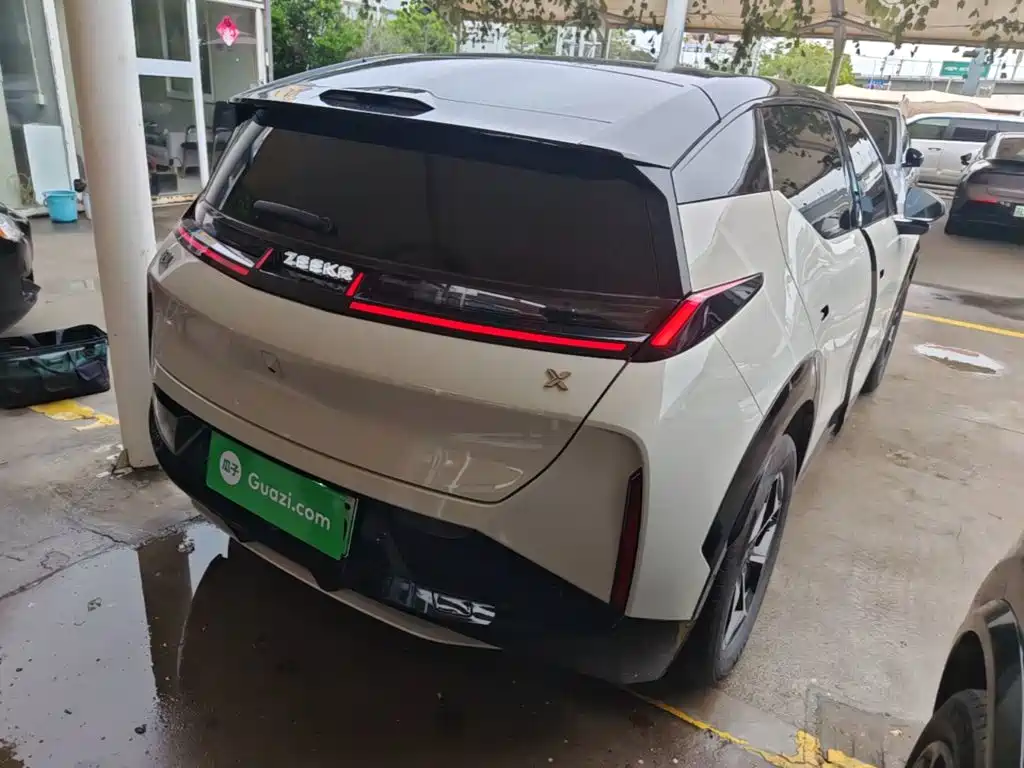 Zeekr X 2024