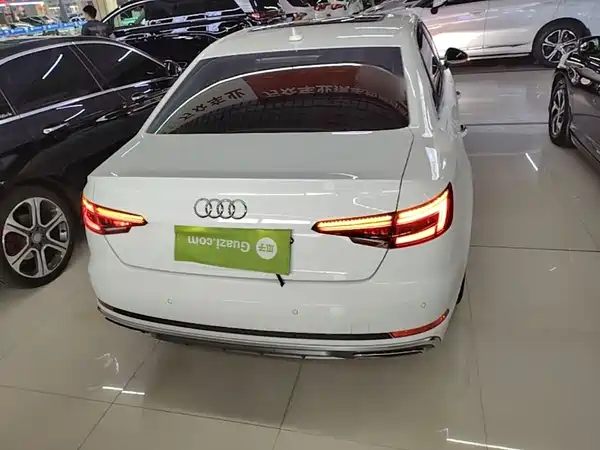 Audi A4L 2019