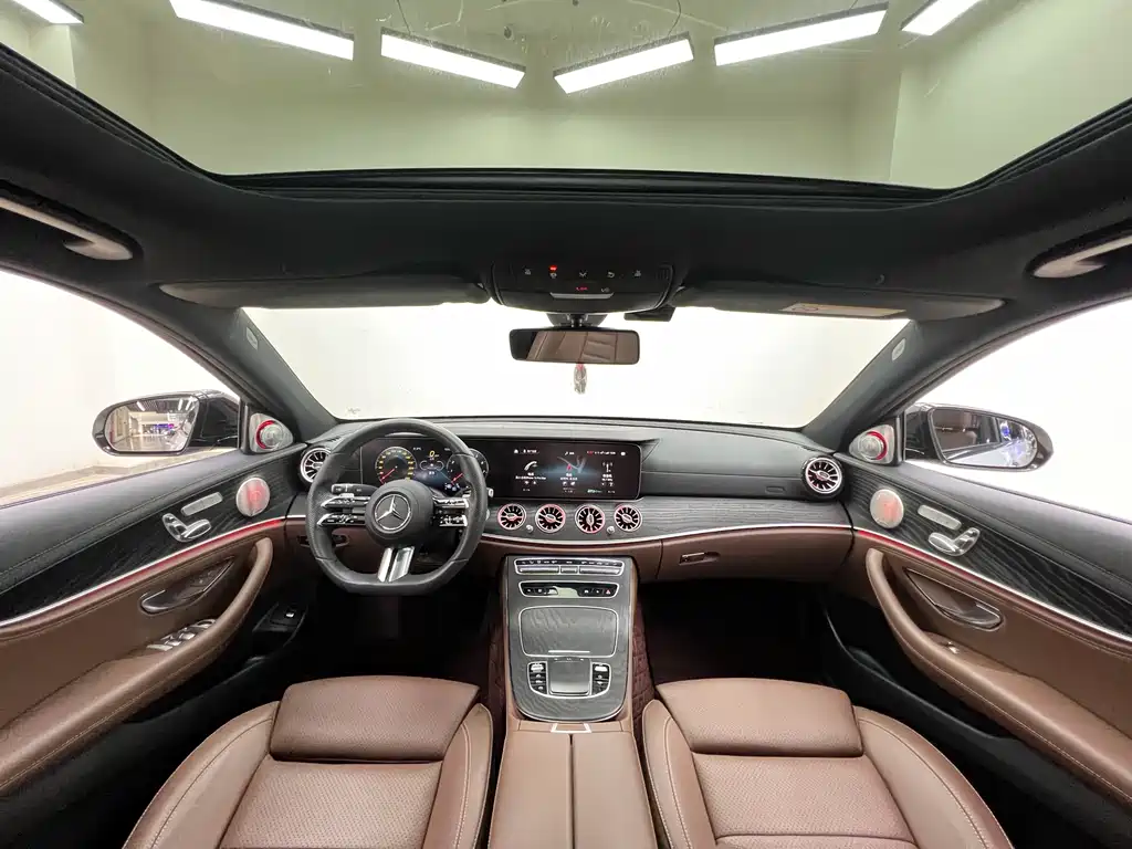 Mercedes-Benz E-Class 2022 — фото 21
