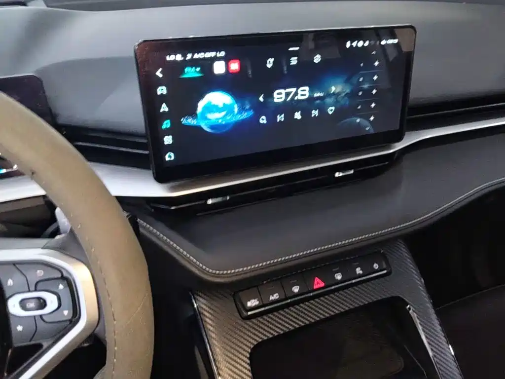 Haval H6 2023 — фото 13