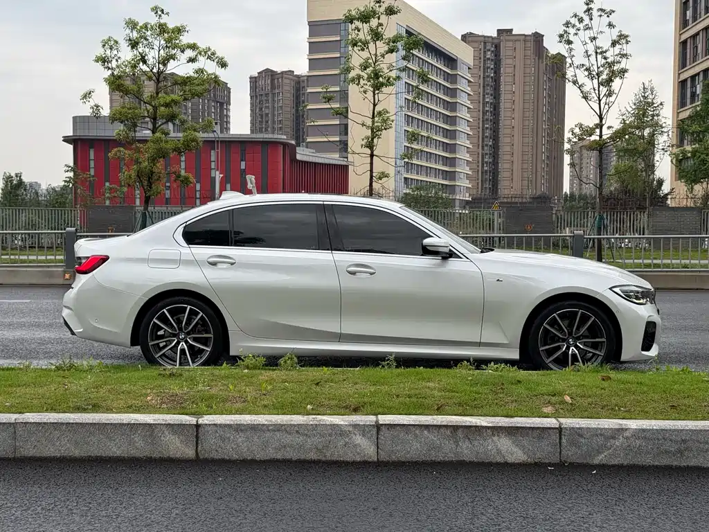 BMW 3 Series 2020 — фото 11