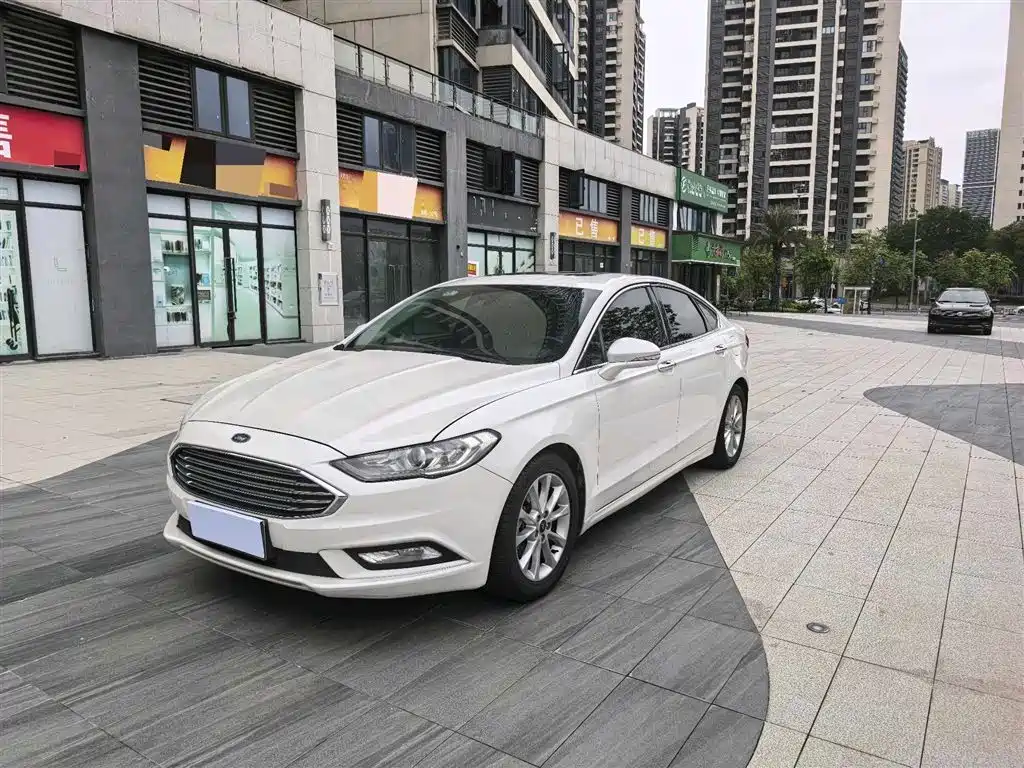 Ford Mondeo 2017 — фото 1