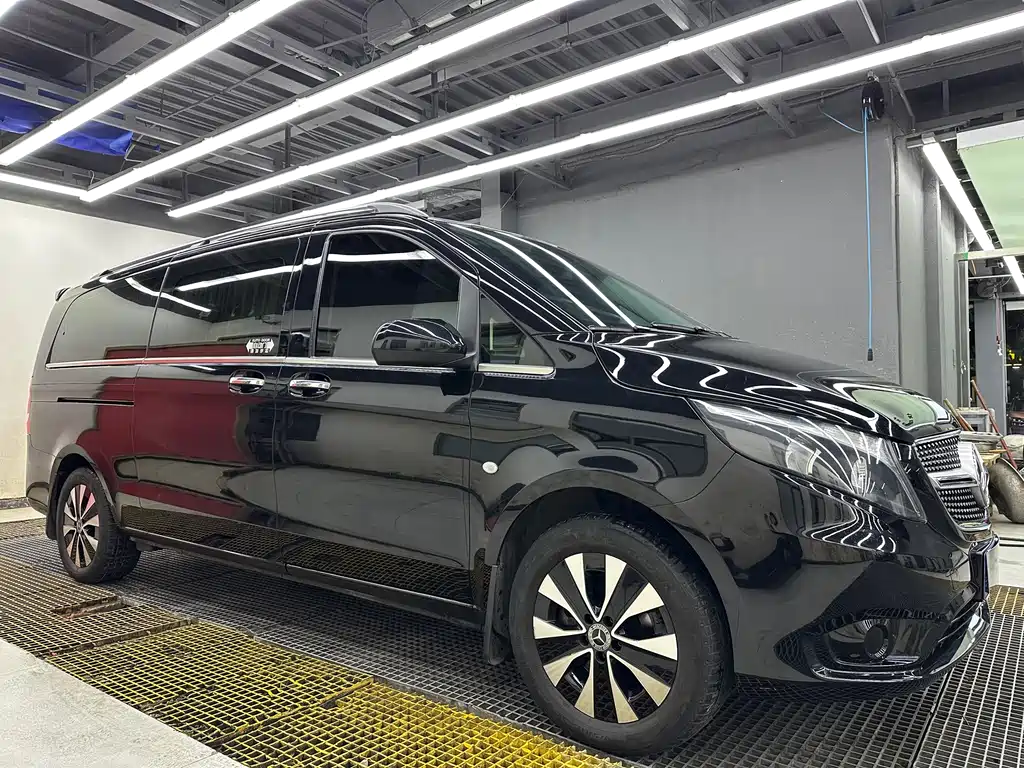 Mercedes-Benz Vito 2022 — фото 11