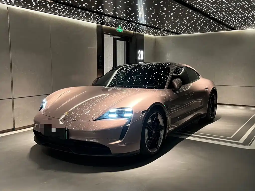 Porsche Taycan 2023 — фото 1