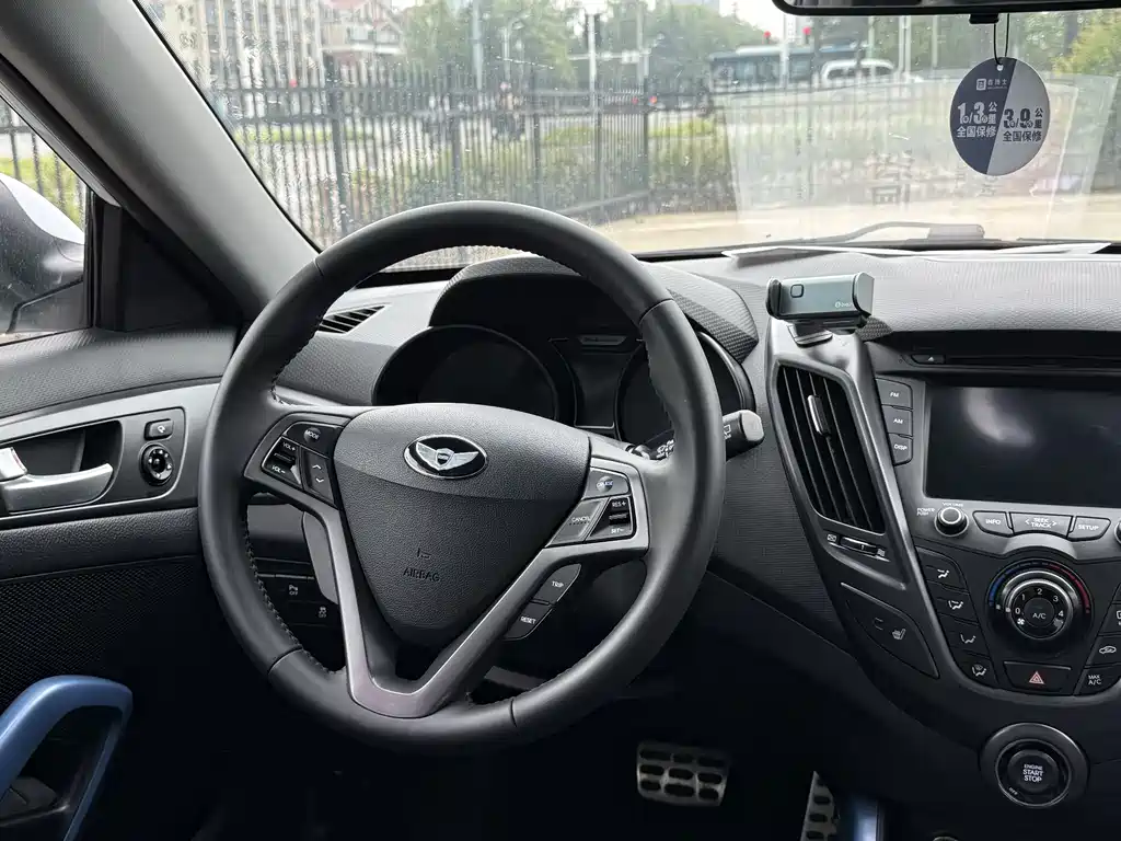 Hyundai Veloster 2015 — фото 8
