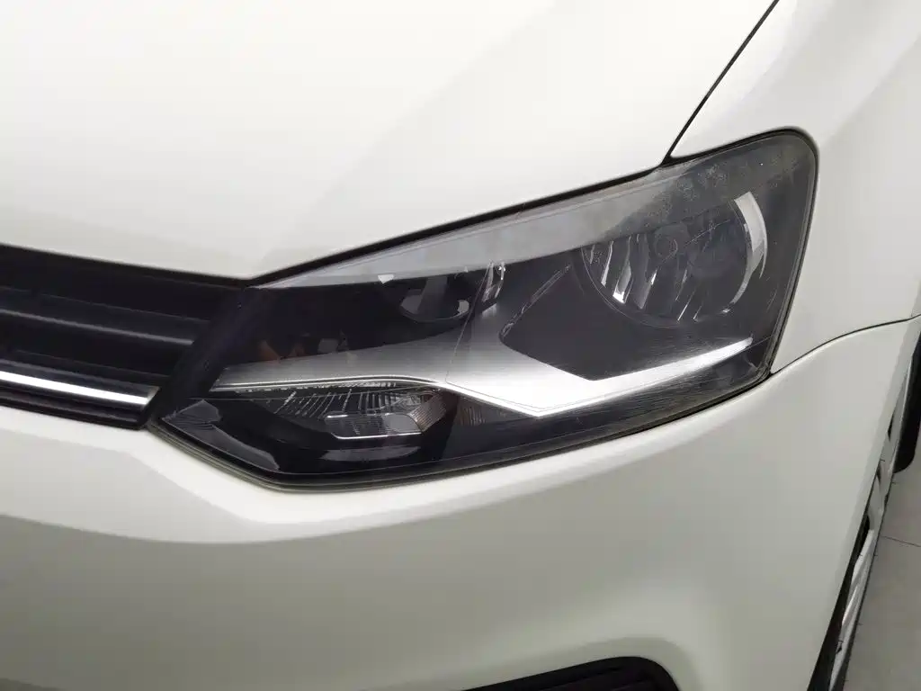 Volkswagen Polo 2015