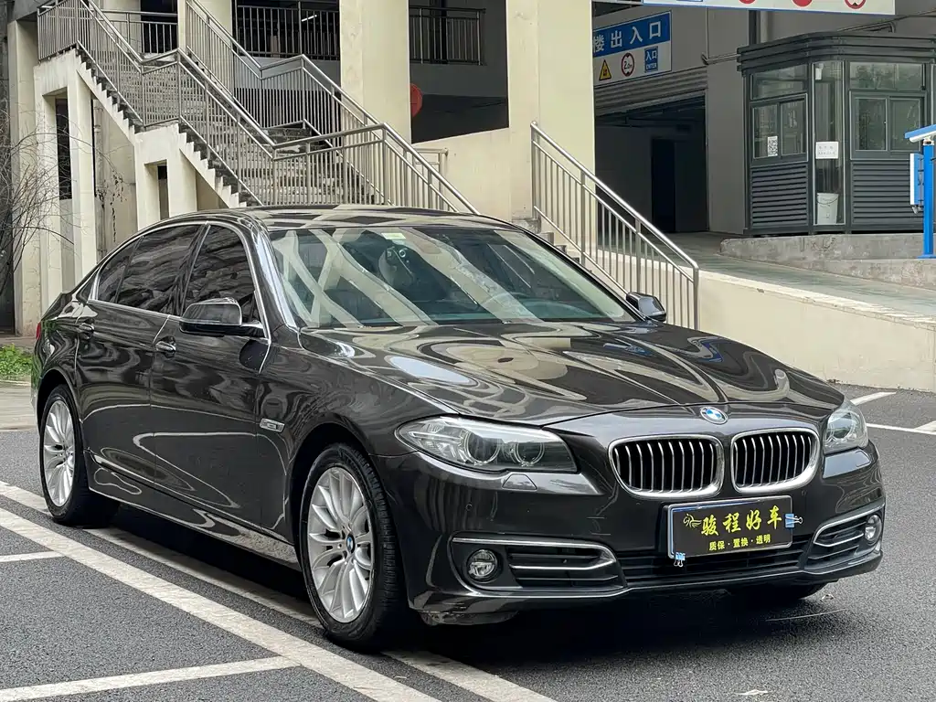 BMW 5 Series 2015 — фото 3