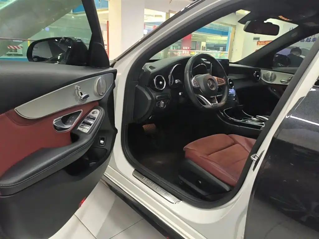 Mercedes-Benz C-Class 2017 — фото 16