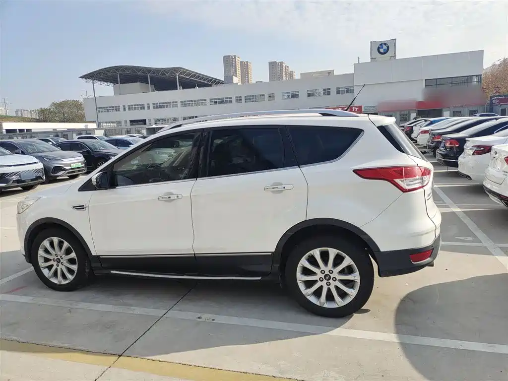 Ford Kuga 2015 — фото 5