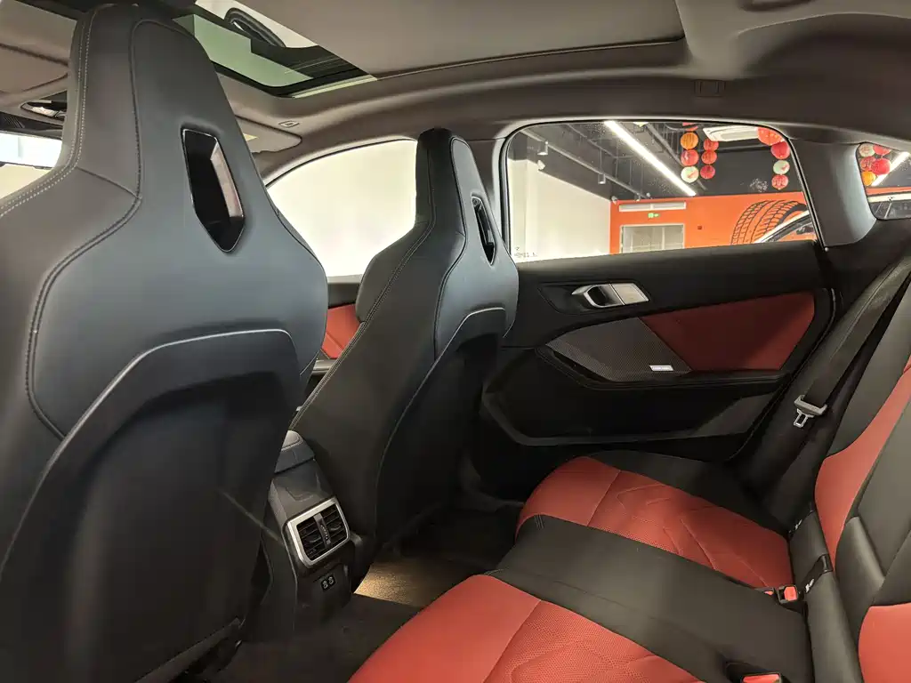 BMW 2 Series 2025 — фото 13