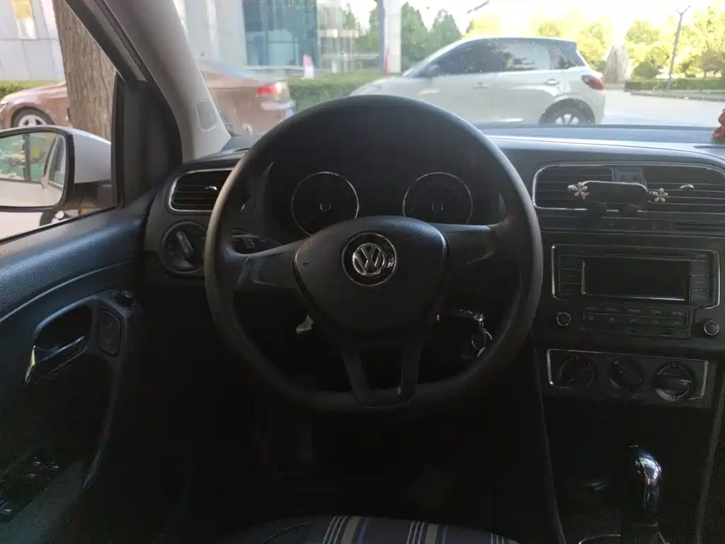 Volkswagen Polo 2016