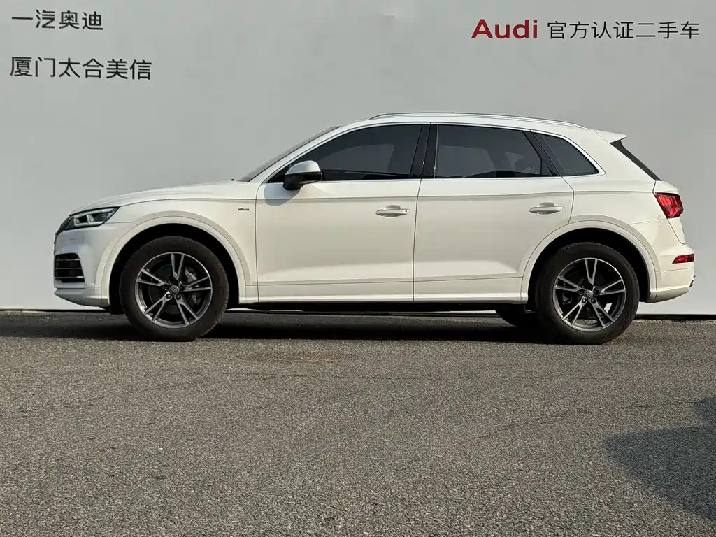 Audi Q5L 2019 — фото 3