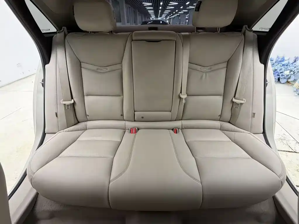 Cadillac XTS 2016 — фото 18