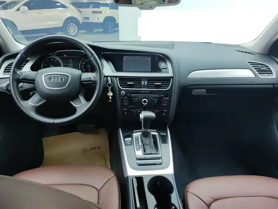 Audi A4L 2016 — фото 12