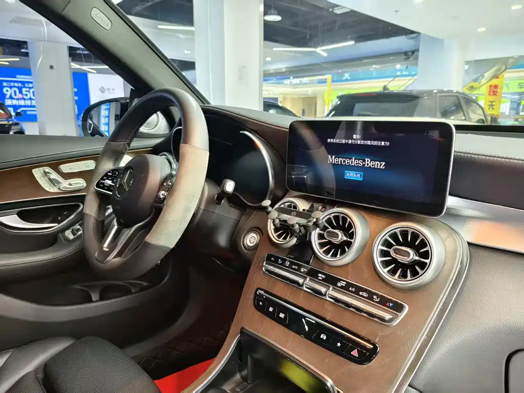 Mercedes-Benz GLC 2021 — фото 14