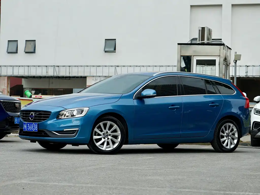 Volvo V60 2016 — фото 3