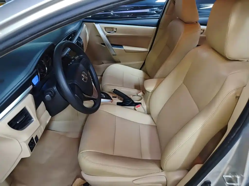 Toyota Corolla 2015 — фото 15
