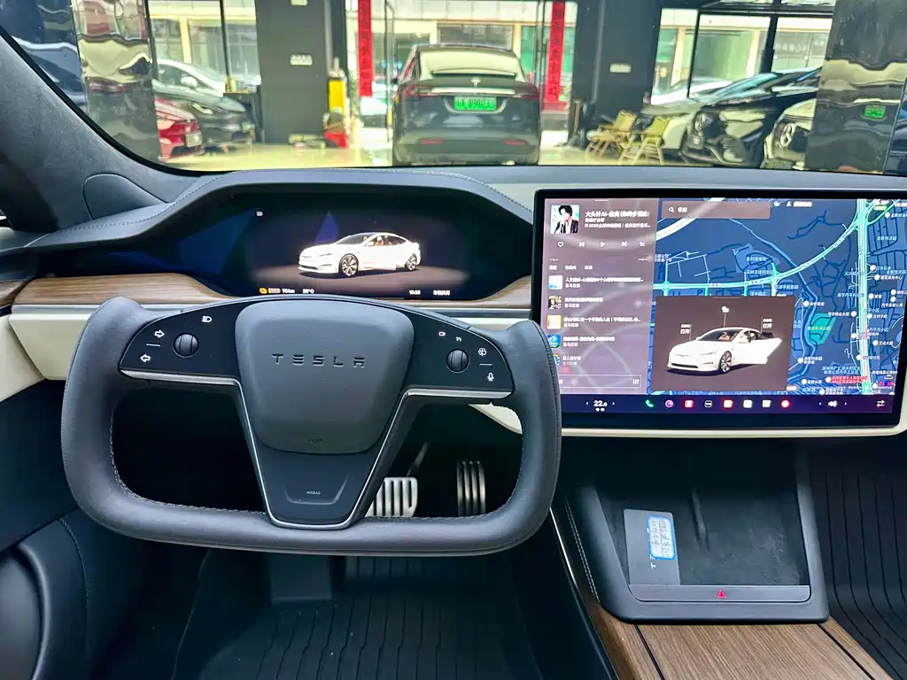 Tesla Model S 2023 — фото 14