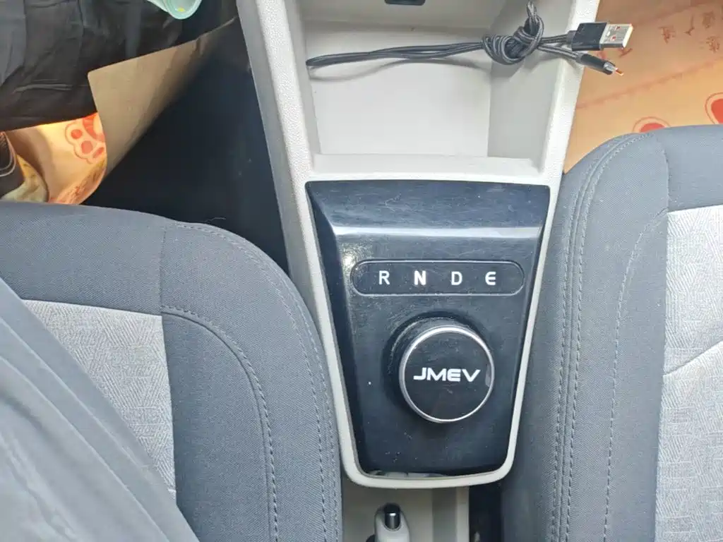 JMEV EV2 2025 — фото 14