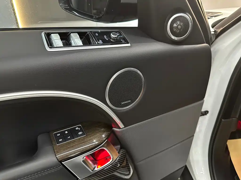 Land Rover Sport PHEV 2019 — фото 10