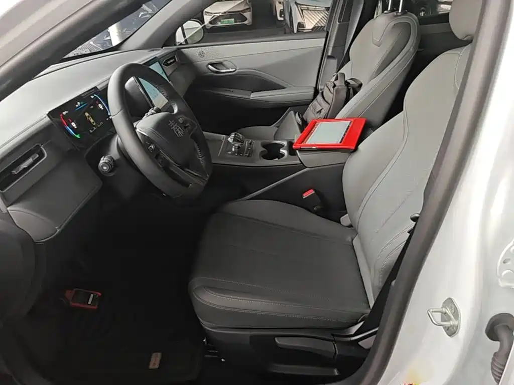 BYD Qin PLUS 2025 — фото 15