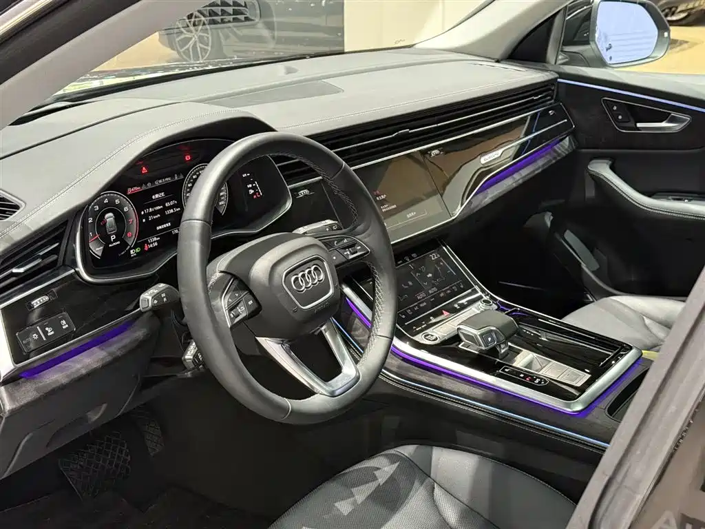 Audi Q8 2025 — фото 10
