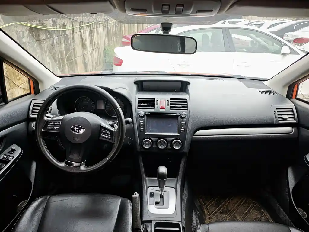 Subaru XV 2013 — фото 6
