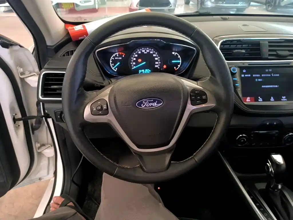 Ford Escort 2018