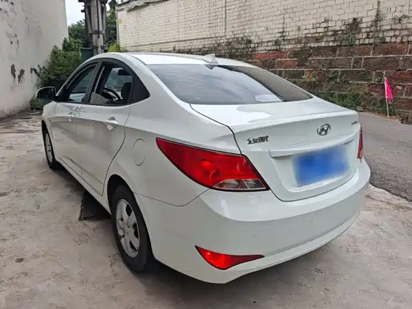 Hyundai Accent 2016