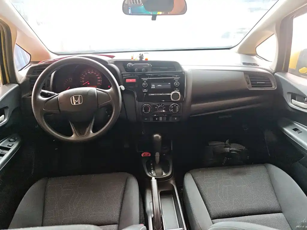 Honda Fit 2017 — фото 10