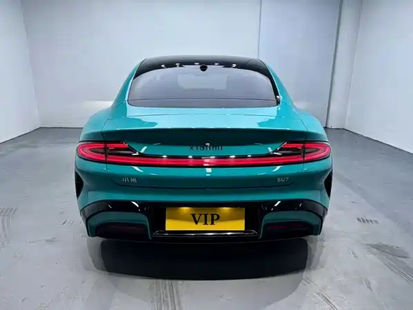 Xiaomi SU7 2024