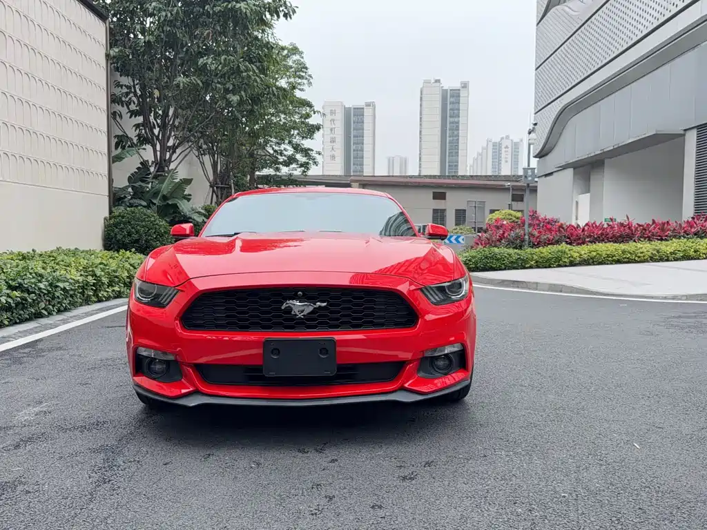 Ford Mustang 2017 — фото 9