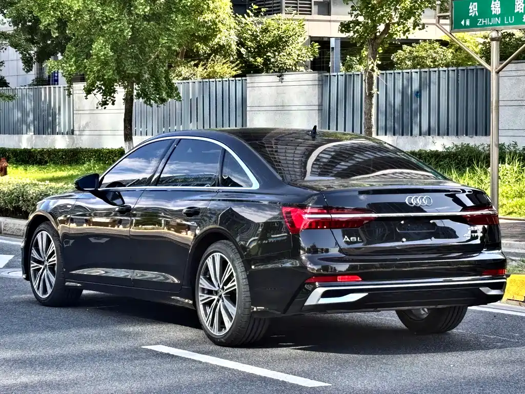 Audi A6L 2025 — фото 5