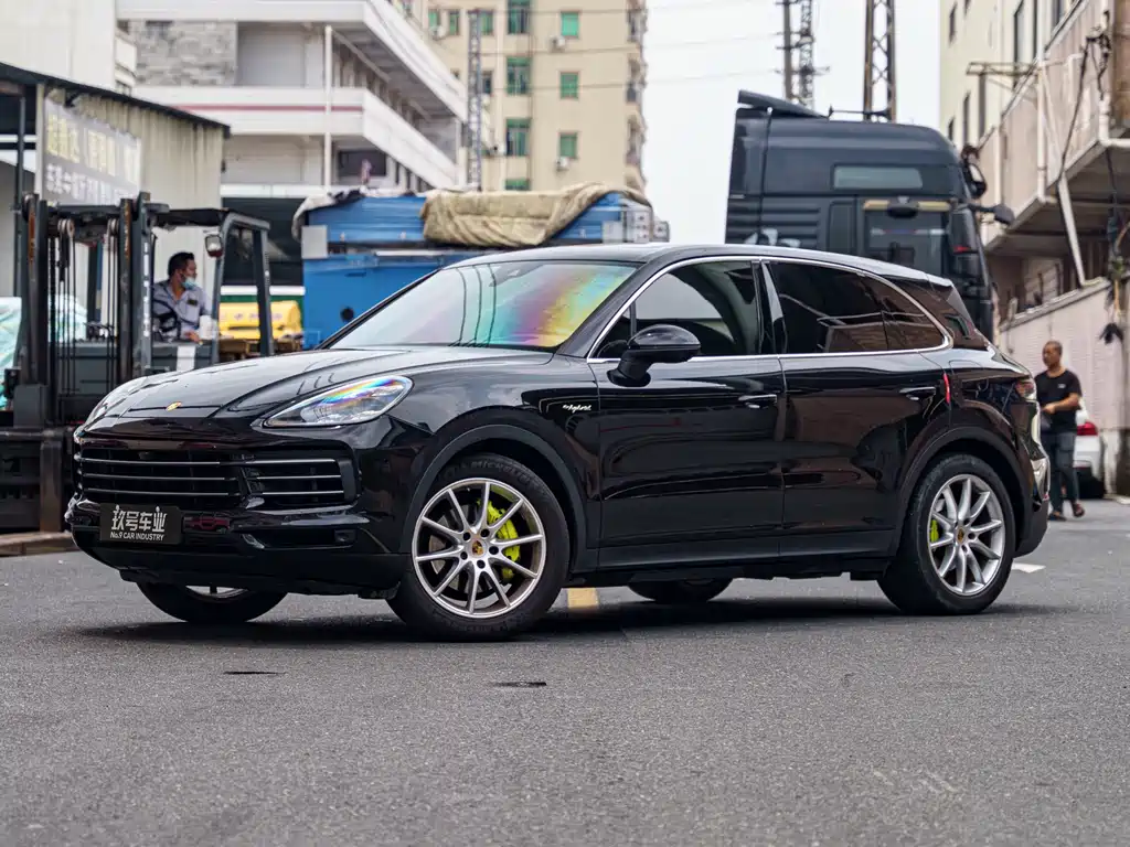 Porsche Cayenne Hybrid 2020