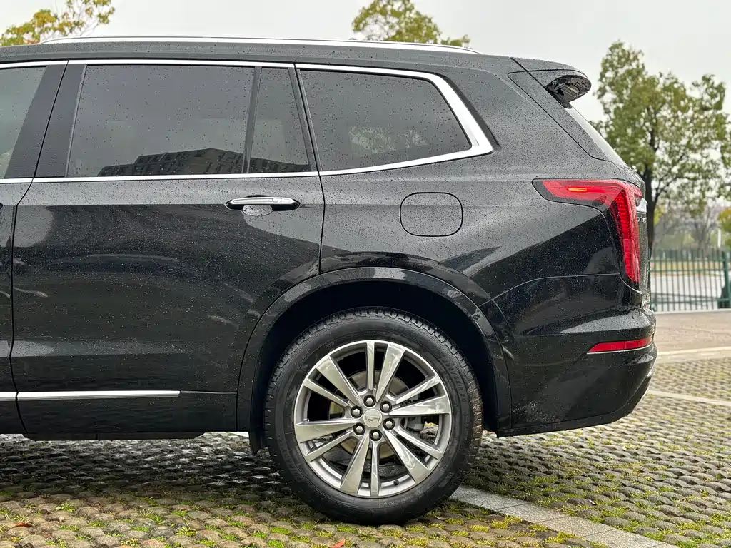 Cadillac XT6 2020 — фото 26