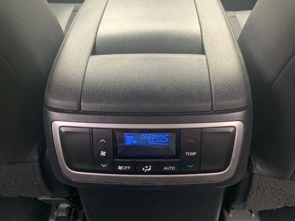 Toyota Highlander 2019 — фото 14
