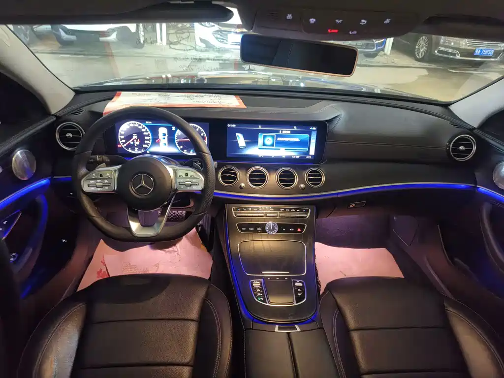 Mercedes-Benz E-Class 2019 — фото 13