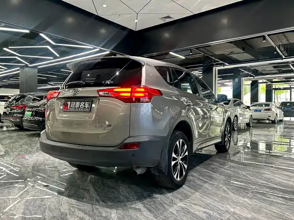 Toyota RAV4 2016